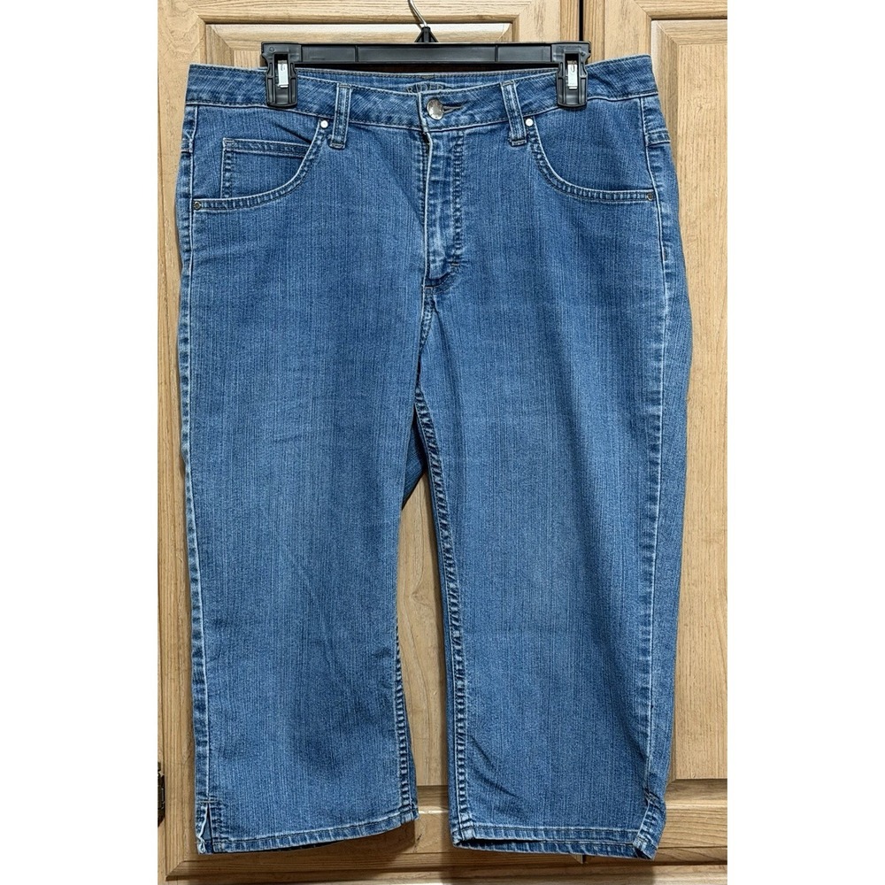 Riders by Lee Womens Midrise Capri Jeans Medium Wash Cropped Denim Size 12M